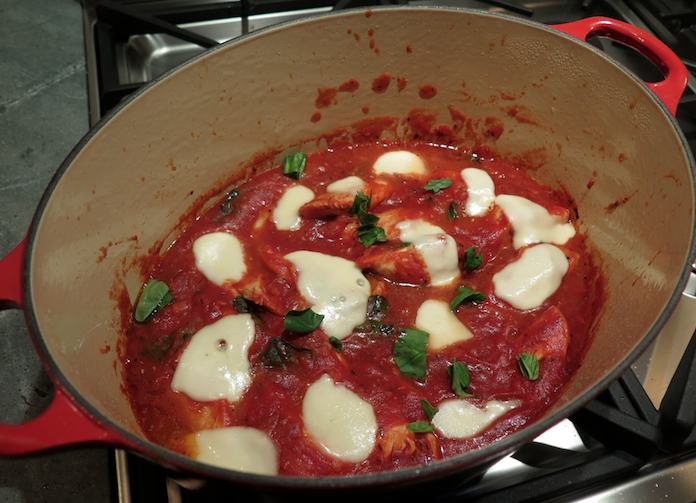 kipfilet met mozzarella in tomatensaus